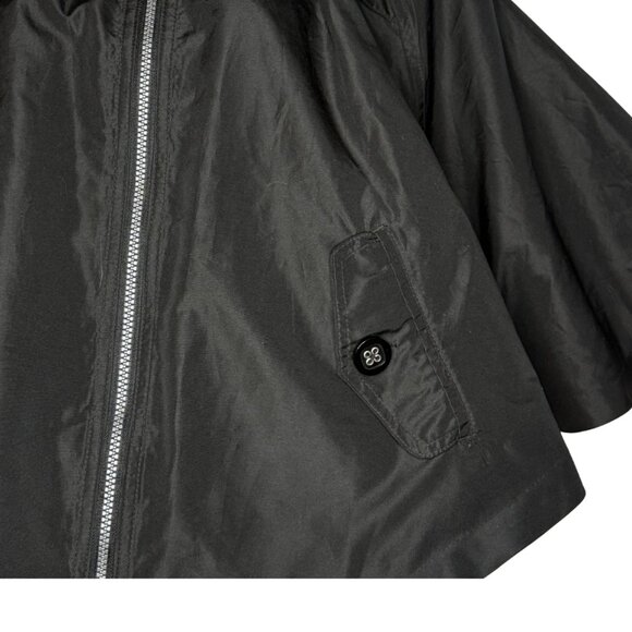 Girls hooded poncho/cape rain proof, black with floral lining, pockets SZ M10/12 - Picture 5 of 11